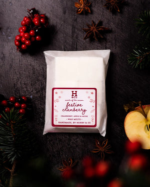 
            
                Load image into Gallery viewer, Festive Cranberry Wax Melts Henry and Co fragrance
            
        