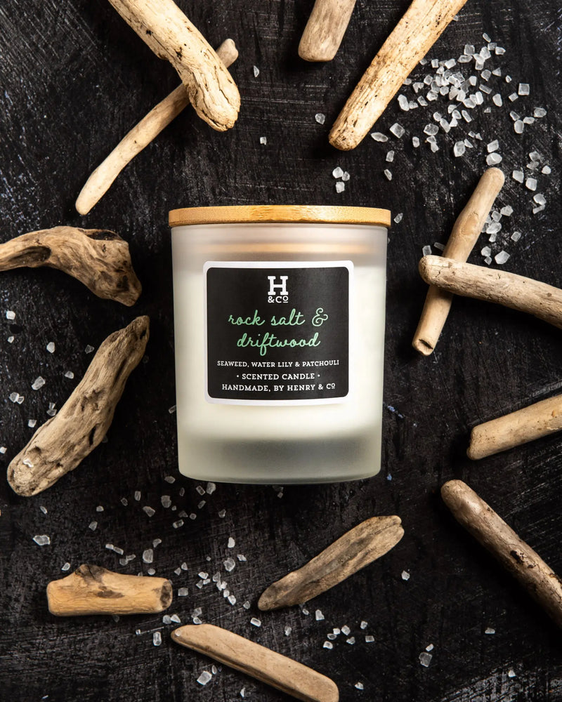 
            
                Load image into Gallery viewer, Rock Salt &amp;amp; Driftwood Scented Candle Henry and Co fragrance
            
        